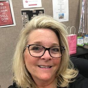 Meet your Posher, Debra